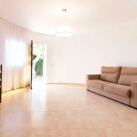 Yolemi By Interhome *